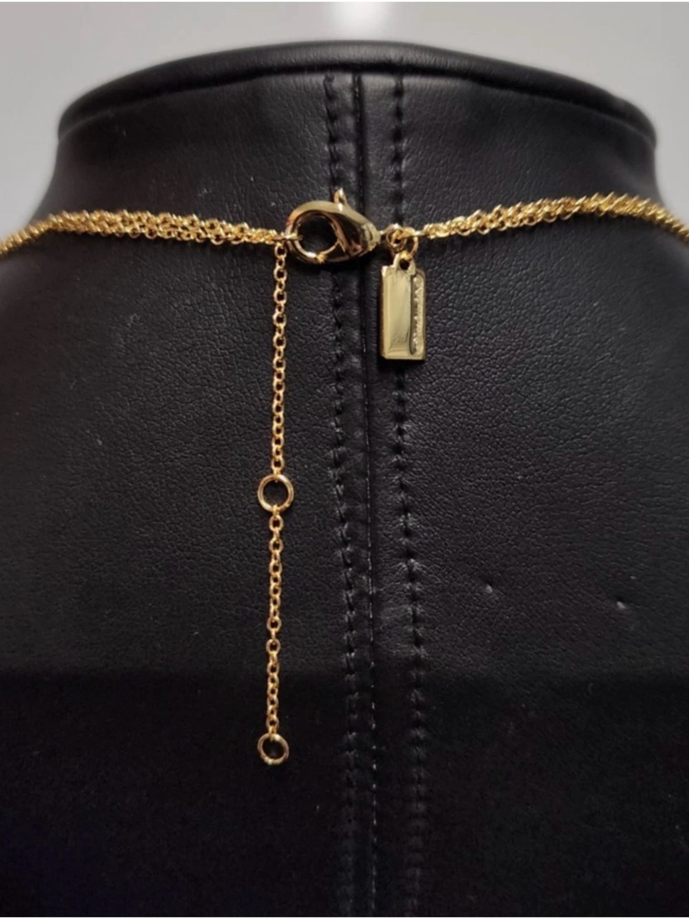 NEW Coach New York Gold Tone Triple Daisy Flower Crystal Layered Necklace 16"+2" - Picture 5 of 5